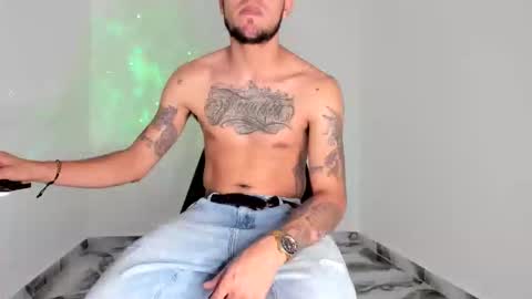 mikee_scooth online show from 19, 2, 2026