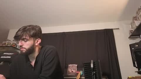 mikehawk1589 online show from 12, 4, 2026