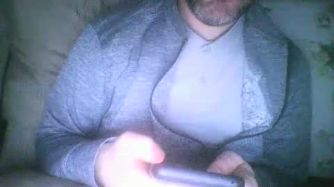 Snapshot of mikehockishuge9 chatting on 7, 1, 2025 mikehockishuge9 online show from 7, 1, 2025