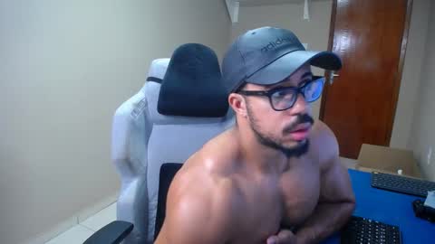 Snapshot of mikehotk chatting on 12, 12, 2024 mikehotk online show from 12, 12, 2024