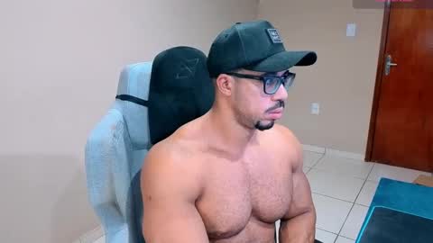 Snapshot of mikehotk chatting on 13, 10, 2025 mikehotk online show from 13, 10, 2025