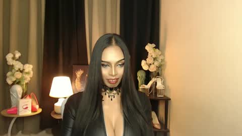 Mistress MikeyAlawi online show from 12, 1, 2025