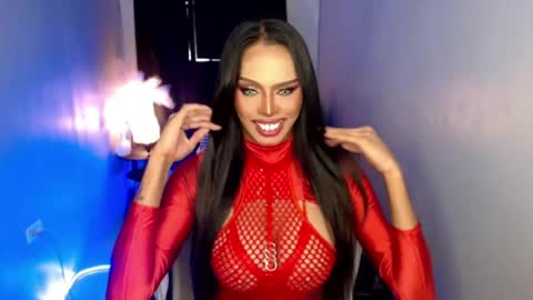 Mistress MikeyAlawi online show from 3, 4, 2026