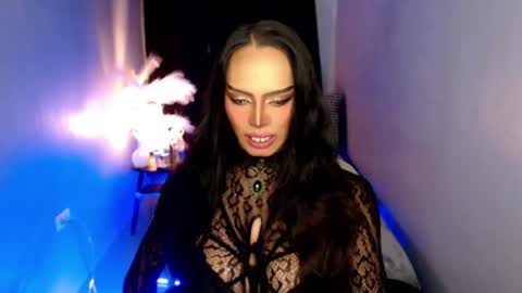 Mistress MikeyAlawi online show from 14, 6, 2026