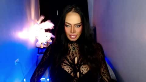 Mistress MikeyAlawi online show from 27, 6, 2026