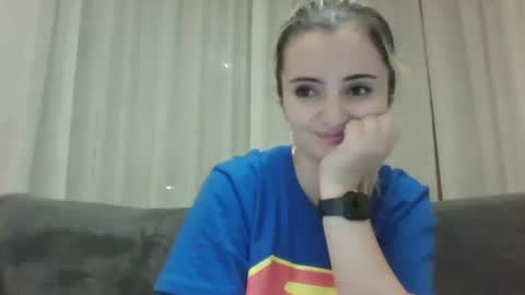 Snapshot of miki234809581 chatting on 10, 11, 2025 miki234809581 online show from 10, 11, 2025