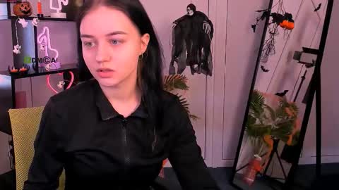 miki_ti online show from 1, 11, 2025