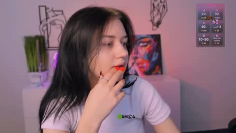 miki_ti online show from 8, 11, 2025