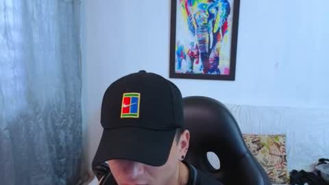 MIKKE online show from 25, 11, 2025