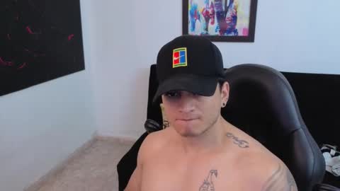 Snapshot of mikke_rush chatting on 5, 11, 2025 Mikke online show from 5, 11, 2025