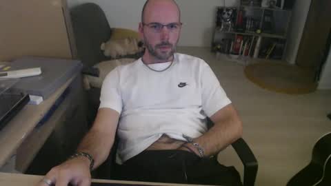 Snapshot of mikmik91 chatting on 19, 11, 2025 mikmik91 online show from 19, 11, 2025