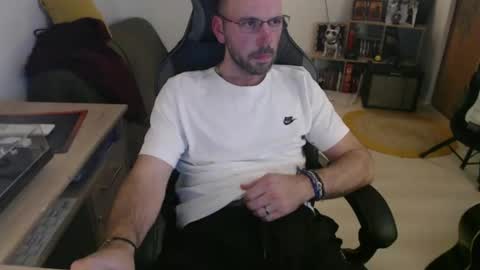 Snapshot of mikmik91 chatting on 10, 2, 2026 mikmik91 online show from 10, 2, 2026