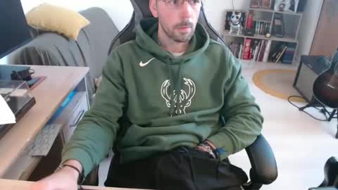 Snapshot of mikmik91 chatting on 3, 3, 2026 mikmik91 online show from 3, 3, 2026