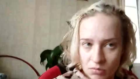 Snapshot of mila_420 chatting on 31, 10, 2025 Mila 420 online show from 31, 10, 2025