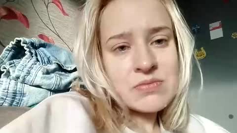 Snapshot of mila_420 chatting on 15, 11, 2025 Mila 420 online show from 15, 11, 2025