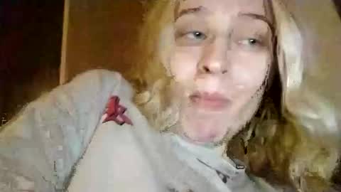 Snapshot of mila_420 chatting on 23, 11, 2025 Mila 420 online show from 23, 11, 2025