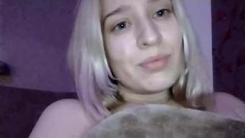 Snapshot of mila_420 chatting on 28, 11, 2025 Mila 420 online show from 28, 11, 2025