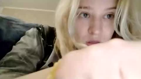 Snapshot of mila_420 chatting on 23, 3, 2026 Mila 420 online show from 23, 3, 2026