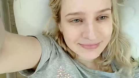 Snapshot of mila_420 chatting on 26, 3, 2026 Mila 420 online show from 26, 3, 2026