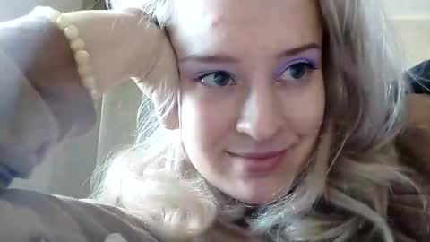 Snapshot of mila_420 chatting on 21, 5, 2026 Mila 420 online show from 21, 5, 2026