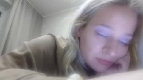Snapshot of mila_420 chatting on 21, 5, 2026 Mila 420 online show from 21, 5, 2026