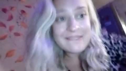Mila 420 online show from 15, 7, 2026