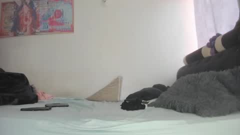 Mila Dash online show from 5, 2, 2025