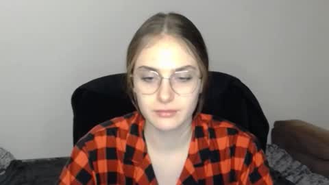 mila_keyy online show from 3, 2, 2026