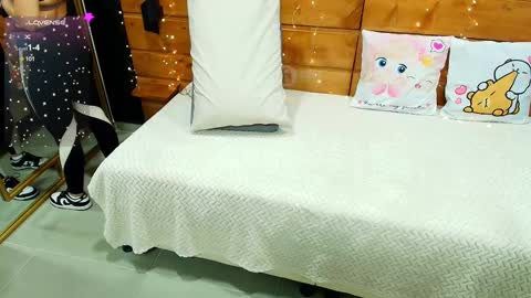 Milena  online show from 12, 3, 2025