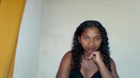 mila_lunah online show from 25, 4, 2026