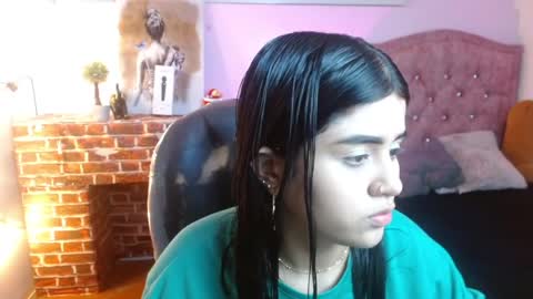 mila_quin online show from 5, 4, 2026