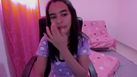 Snapshot of mila_rouge06 chatting on 20, 2, 2026 Mila online show from 20, 2, 2026