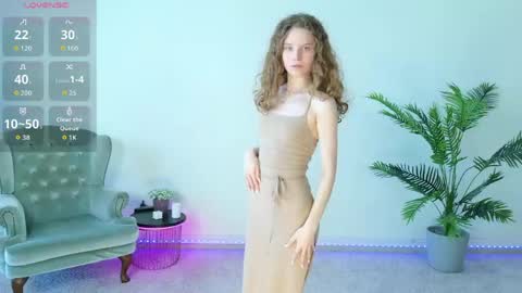 Snapshot of mila_stain chatting on 7, 6, 2026 Mila online show from 7, 6, 2026
