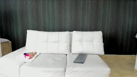          online show from 21, 1, 2025