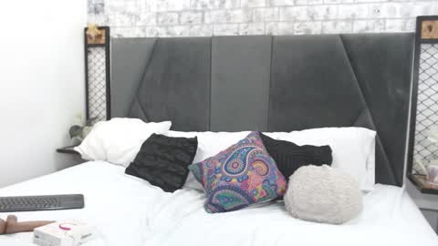 mila online show from 3, 2, 2025