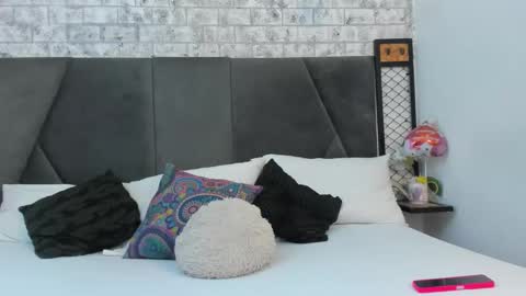 mila online show from 5, 10, 2025