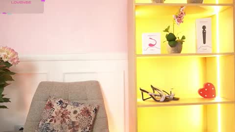 milacrave online show from 3, 2, 2026