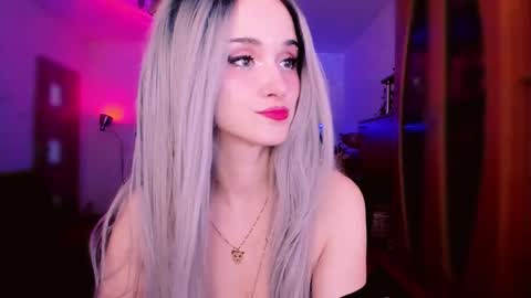 MiladyJolie online show from 3, 2, 2026