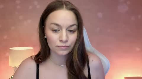 Mila Fleur online show from 8, 6, 2026