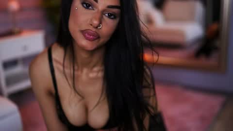 Mila online show from 22, 4, 2026