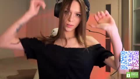 milamiuu online show from 15, 7, 2026