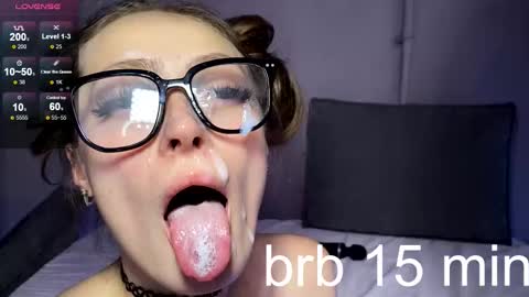 Snapshot of milana_sexwife chatting on 1, 2, 2026 Dan and Milana online show from 1, 2, 2026