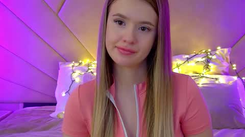 MilanaBalmain online show from 10, 3, 2025