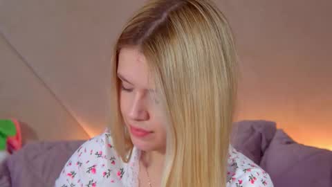 MilanaBalmain online show from 4, 2, 2026