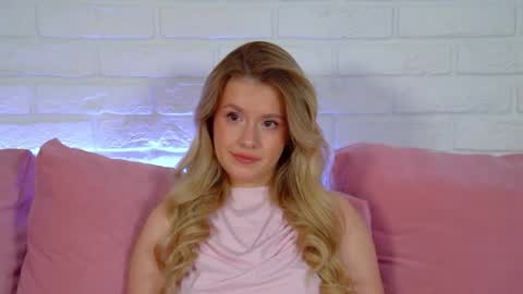 MilanaBalmain online show from 11, 4, 2026