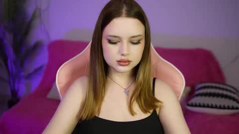 Snapshot of milanamoons chatting on 26, 9, 2025 milanamoons online show from 26, 9, 2025