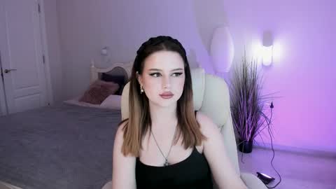 Snapshot of milanamoons chatting on 16, 10, 2025 milanamoons online show from 16, 10, 2025