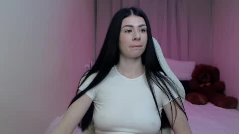 Snapshot of milasecretsss chatting on 18, 4, 2026 milasecretsss online show from 18, 4, 2026