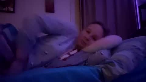 Mila online show from 6, 4, 2026