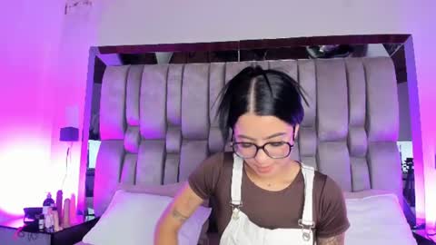 Snapshot of milawink chatting on 2, 7, 2026 Milawink online show from 2, 7, 2026